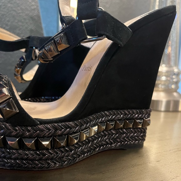 PFF 💐💐💐💐FABULOUS Louboutin ❤️ - Picture 6 of 11